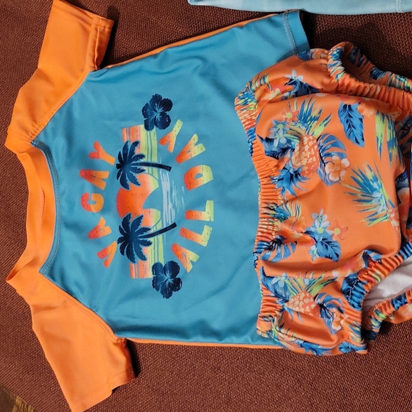 Swim suit - Picture 2 of 5